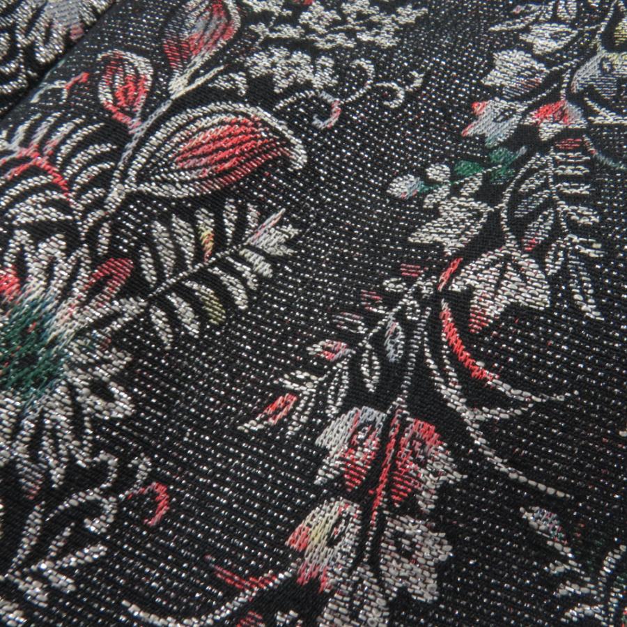 アンティーク 御召 草花柄 黒色 銀糸 袷 広衿 正絹 昭和レトロ 紋なし 昔着物 身丈167cm |  | 04