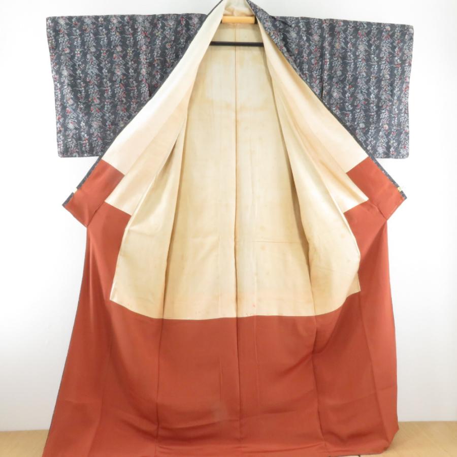 アンティーク 御召 草花柄 黒色 銀糸 袷 広衿 正絹 昭和レトロ 紋なし 昔着物 身丈167cm |  | 07