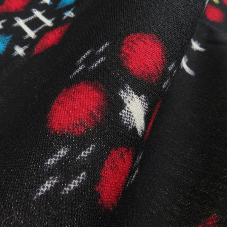 ウール着物 単衣 井桁に花文様 絣柄 織り柄 黒色 バチ衿 カジュアルきもの 普段着物 仕立て上がり 身丈166cm |  | 04