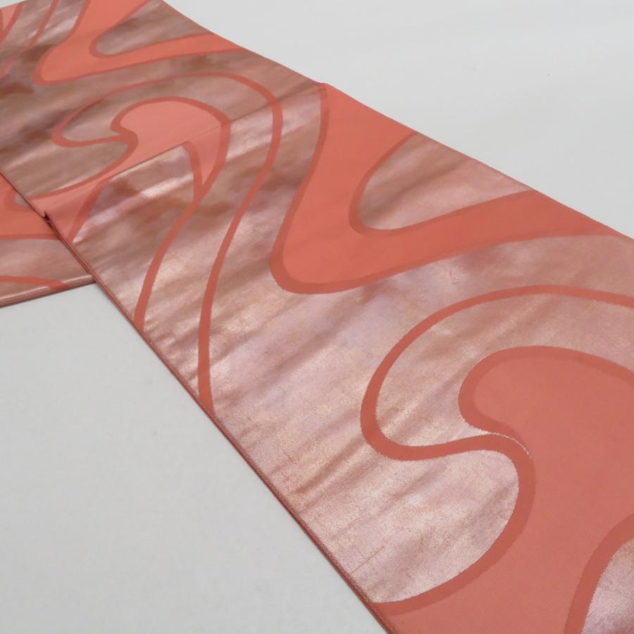 袋帯 流水文 茶橙色 箔糸 正絹 六通柄 仕立て上がり 着物帯 長さ432cm |  | 01