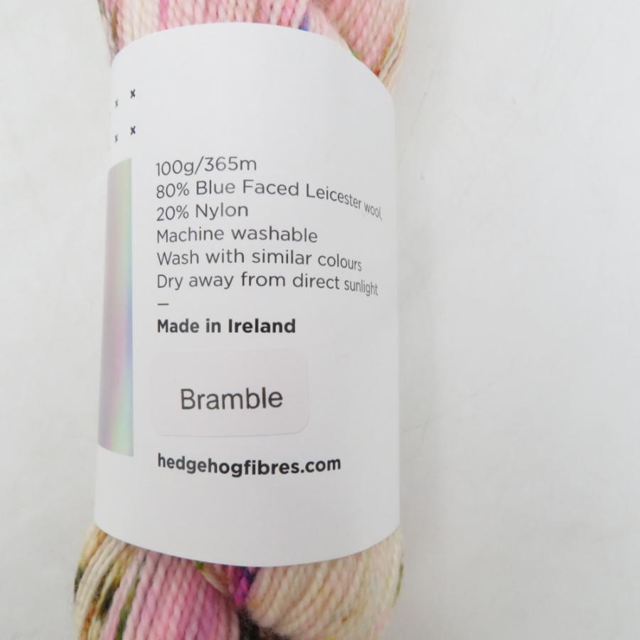 毛糸 Hedgehog Fibres twist sock 1カセ約365m HHF 手染め糸 中細 未使用品 |  | 01