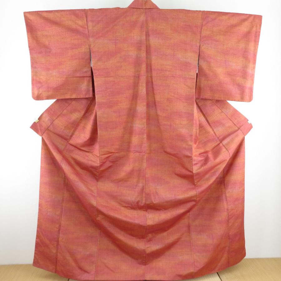 紬 着物 変わり格子 織り文様 袷 バチ衿 赤橙色 正絹 カジュアル着物 仕立て上がり 身丈163cm｜cocoroad