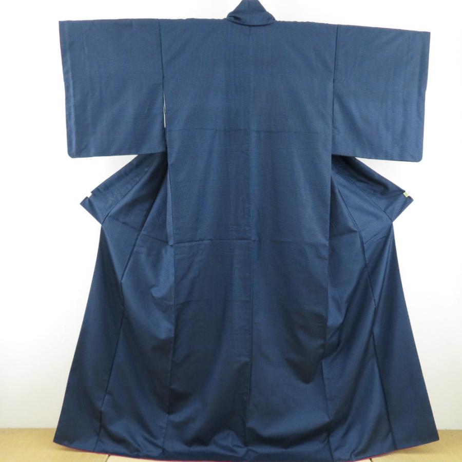 紬 着物 紬 アンサンブル 道中着付 亀甲文様 袷 広衿 紺色 正絹 カジュアル 仕立て上がり 身丈163cm 【キモノオフ野々市若松店】 紬 着物 アンサンブル 道中着付 亀甲文様 袷 広衿 紺色 正絹
