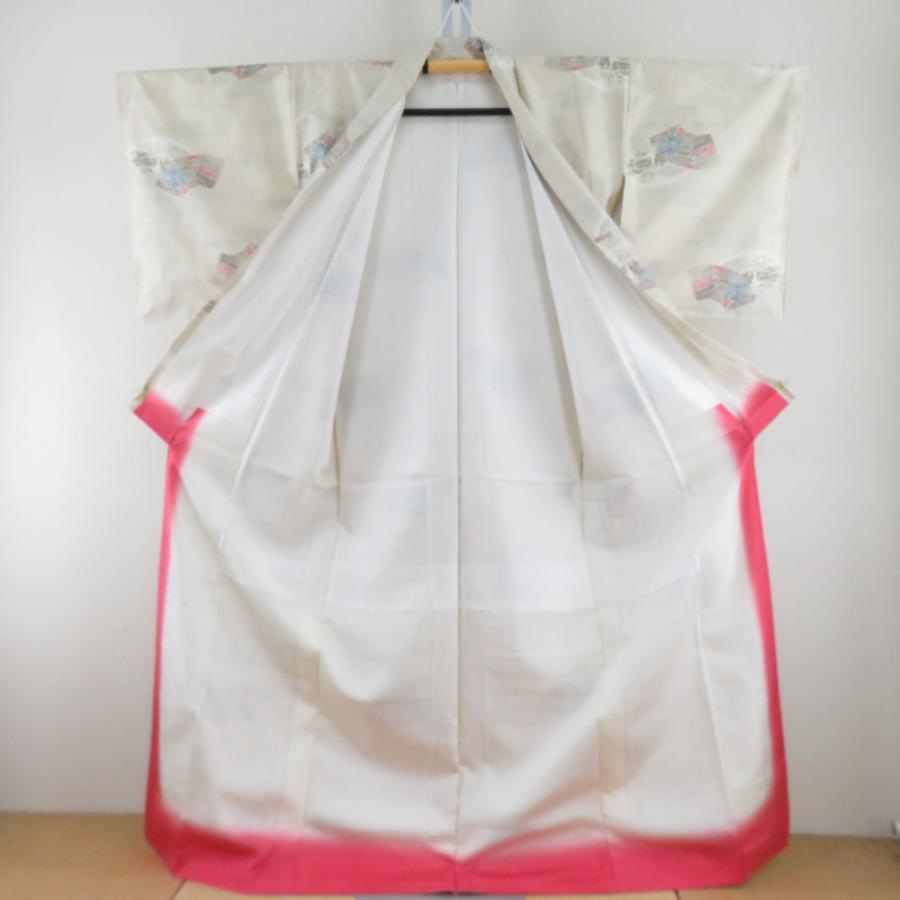 紬 着物 本場大島紬 証紙付き 白大島 扇子模様 ベージュｘ薄茶色ｘ赤色 正絹 袷 広衿 カジュアル 仕立て上がり着物 身丈165cm 【キモノオフ野々市若松店】 紬 着物 本場大島紬 証紙付き 白大島 扇子模様 ベージュx薄茶色x赤色