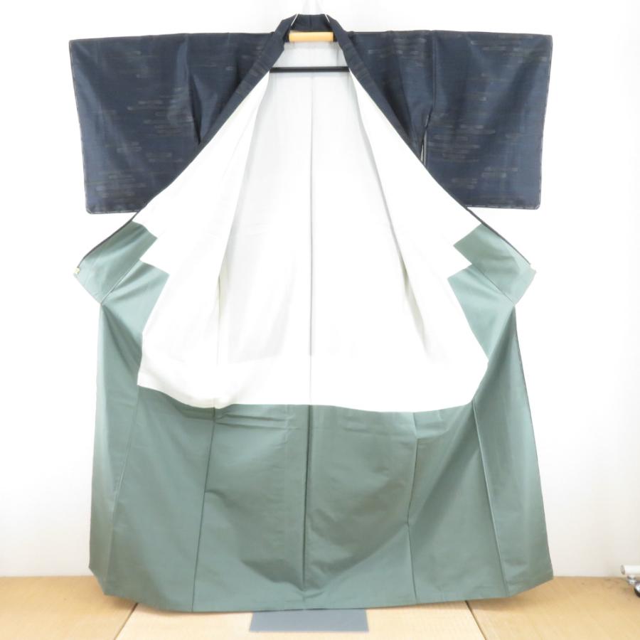 紬 着物 大島紬 霧模様 黒色x紺色x緑色 袷 広衿 正絹 紬 着物 大島紬 霧模様 黒色x紺色x緑色 袷 広衿 正絹