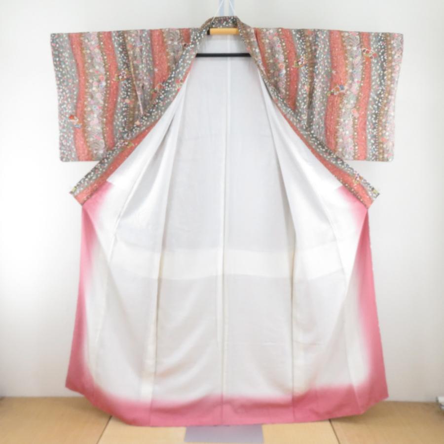 小紋 薄緑ｘ朱色ｘ多色 小花に扇子模様 箔入り 正絹  バチ衿 仕立て上がり着物 身丈157cm 【キモノオフ野々市若松店】 小紋 薄緑x朱色x多色 小花に扇子模様 箔入り 正絹 バチ衿 仕立て