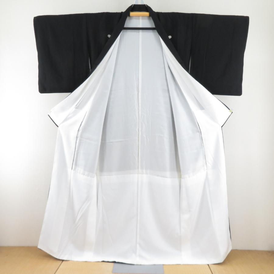 黒留袖 建物風景 作家物 黒色 五つ紋入り 比翼付き 落款入り 黒留袖 建物風景 作家物 黒色 五つ紋入り 比翼付き 落款入り