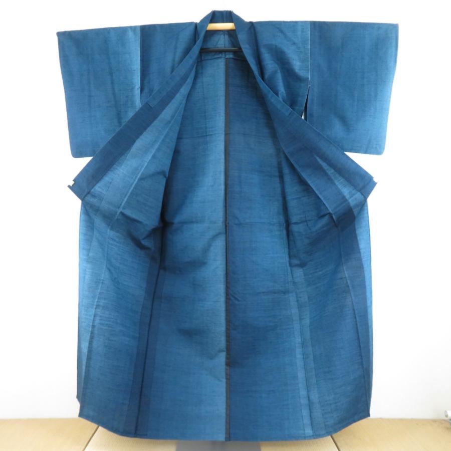 紬 着物 横縞文様 薄茶色 単衣 バチ衿 正絹 一つ紋 蔦紋 カジュアル着物 仕立て上がり 身丈157cm 紬 着物 横縞文様 薄茶色 単衣 バチ衿 正絹 一つ紋 蔦紋 カジュアル