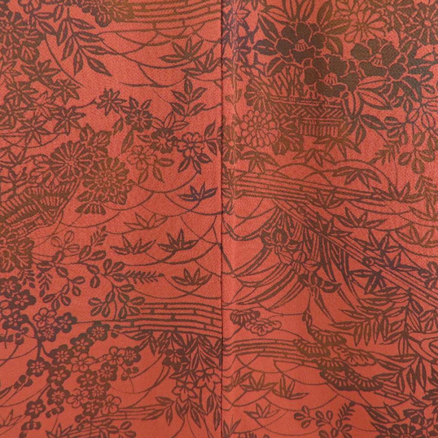 小紋 朱色ｘ茶色 型染め 縮緬 風景模様 正絹 袷 広衿 仕立て上がり着物 身丈159cm 【キモノオフ野々市若松店】 小紋 朱色x茶色 型染め 縮緬 風景模様 正絹 袷 広衿 仕立て上がり着物
