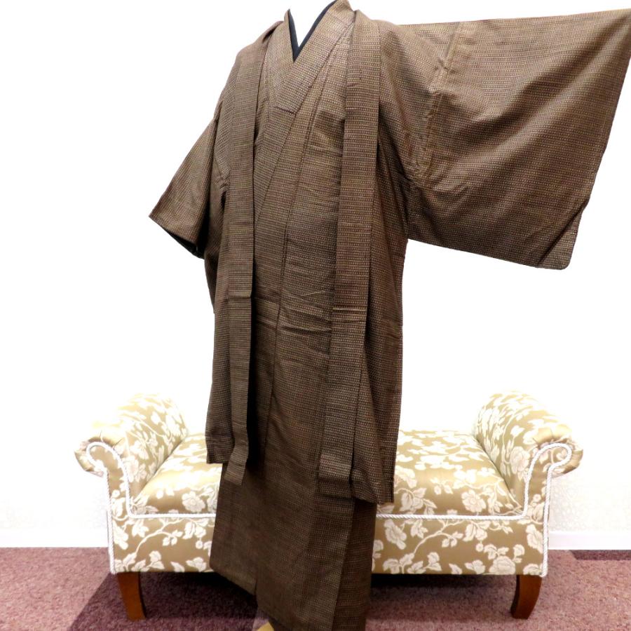 男着物 男性用 紬アンサンブルセット 袷 茶 ベージュ 正絹 男性用きもの メンズ 仕立て上がり 羽織＆着物 和服 男物 カジュアル 身丈147.5cm 【キモノオフ野々市若松店】 男着物 男性用 紬アンサンブルセット 袷 茶 ベージュ 正絹 男性用