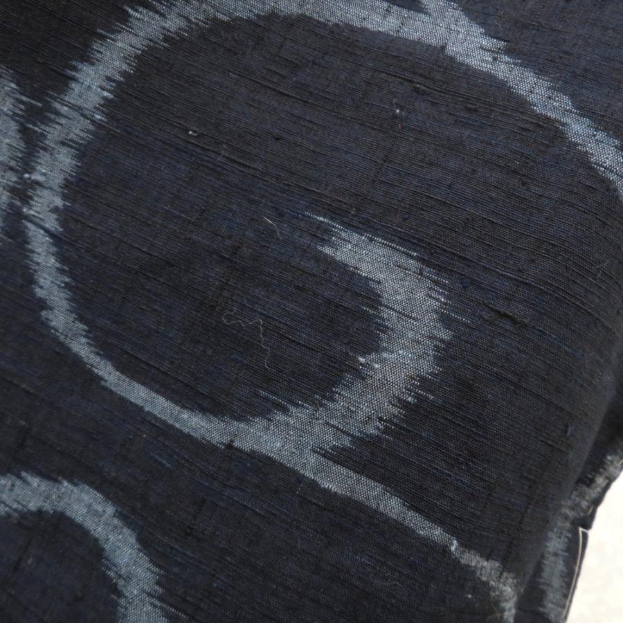 紬 着物 本真綿織 正絹 紺 水色 唐草 袷 広衿 端布付き しつけ糸付き