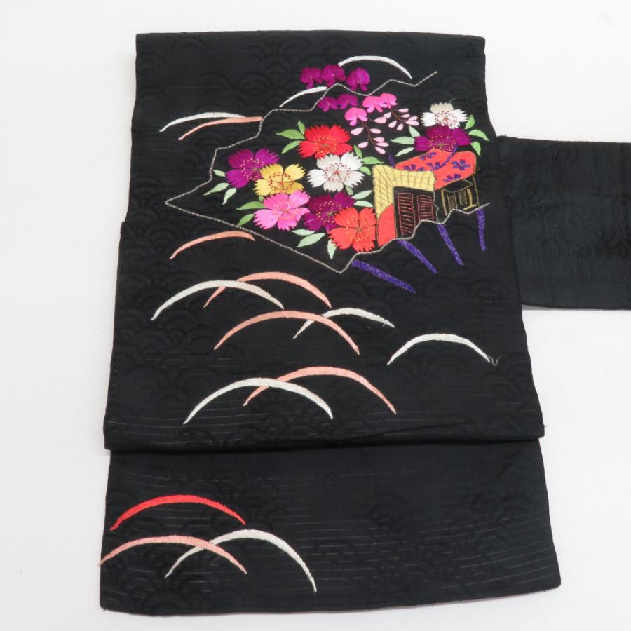 名古屋帯 正絹 アンティーク 夏用 総刺繍 撫子と藤に源氏車柄 お太鼓柄