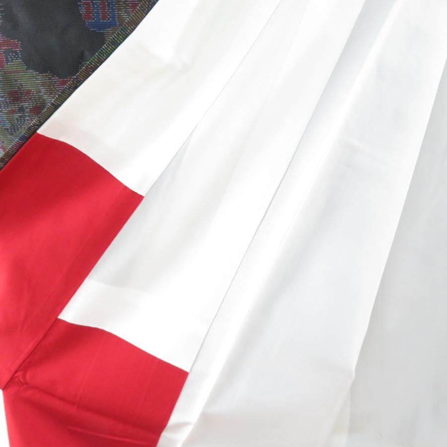 紬 着物 大島紬 黒色ｘ緑色ｘ多色 亀甲に御所車模様 広衿 正絹 仕立て上がり着物 身丈160cm 【キモノオフ野々市若松店】 紬 着物 大島紬 黒色x緑色x多色 亀甲に御所車模様 広衿 正絹 仕立て