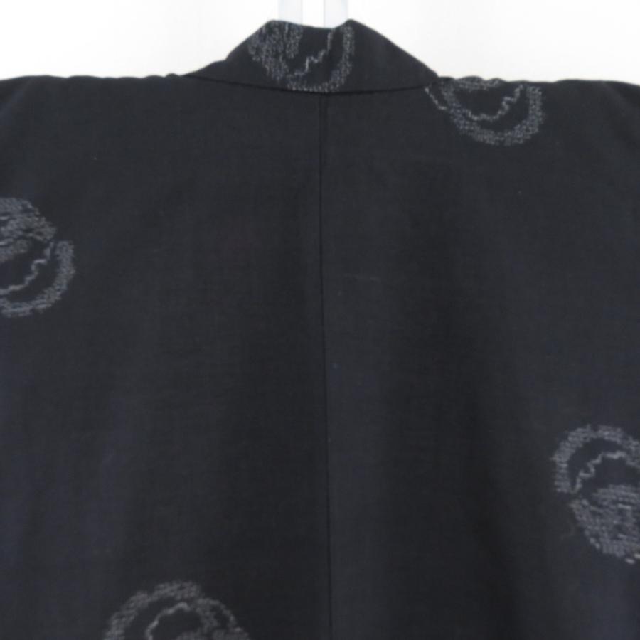 紬 着物 雪輪に松模様 黒色x灰色 袷 バチ衿 絹 仕立て上がり着物 身丈