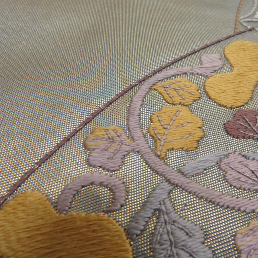 袋帯 グレーｘゴールド パステル系 孔雀に扇子模様 刺繍入り お太鼓柄 正絹 仕立て上がり 着物帯 長さ430cm 【キモノオフ野々市若松店】 袋帯 グレーxゴールド パステル系 孔雀に扇子模様 刺繍入り お太鼓柄