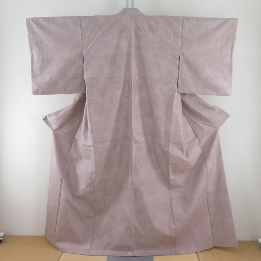 紬 着物 亀甲模様 くすんだピンク色 袷 広衿 絹 仕立て上がり着物 身丈162cm 【キモノオフ野々市若松店】 紬 着物 亀甲模様 くすんだピンク色 袷 広衿 絹 仕立て上がり着物 身丈
