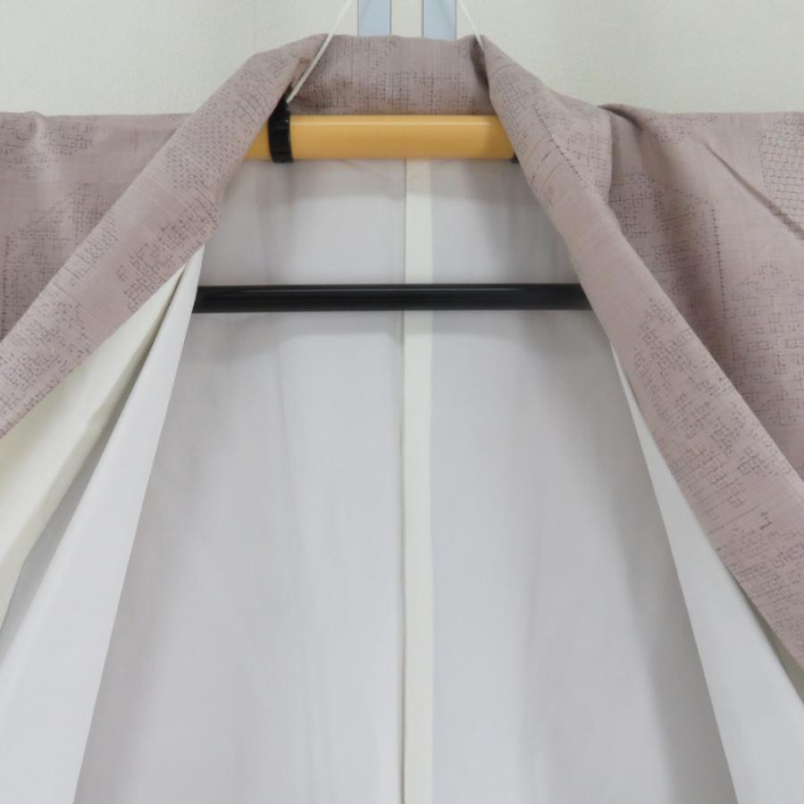 紬 着物 亀甲模様 くすんだピンク色 袷 広衿 絹 仕立て上がり着物 身丈162cm 【キモノオフ野々市若松店】 紬 着物 亀甲模様 くすんだピンク色 袷 広衿 絹 仕立て上がり着物 身丈