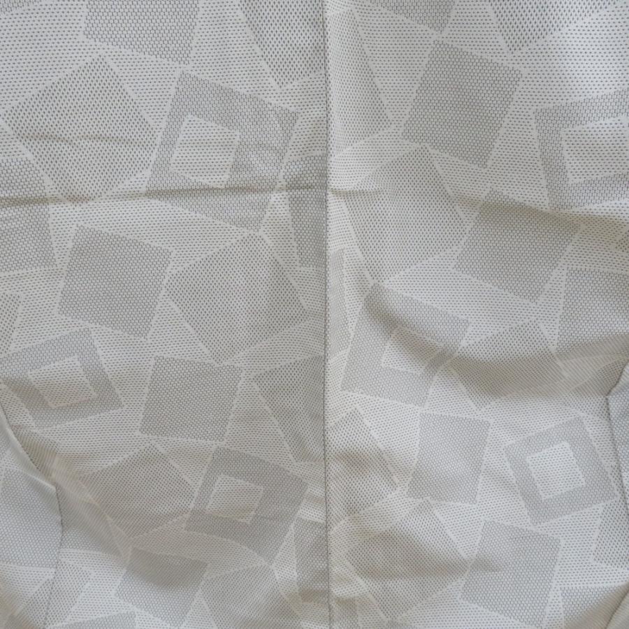 紬 着物 四角模様 白色ｘ黒色 格子に亀甲 バチ衿 絹 仕立て上がり着物 身丈160cm |  | 03