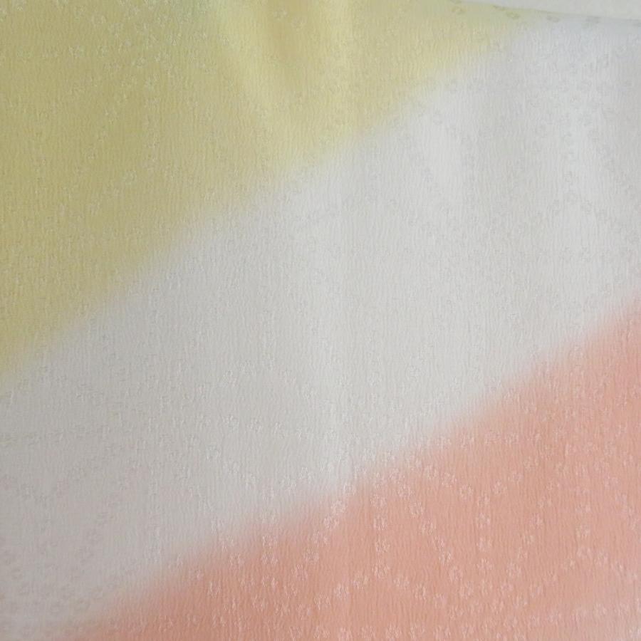 襦袢 長襦袢 白色ｘ薄黄色ｘサーモンピンク色 麻の葉地紋入り ぼかし染め 正絹 半衿付き 広衿 仕立て上がり 女性着物用 身丈135cm |  | 03