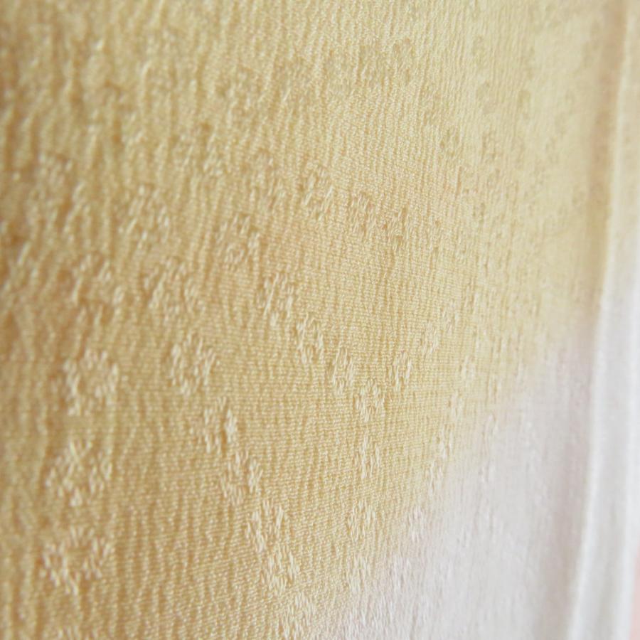 襦袢 長襦袢 白色ｘ薄黄色ｘサーモンピンク色 麻の葉地紋入り ぼかし染め 正絹 半衿付き 広衿 仕立て上がり 女性着物用 身丈135cm |  | 04