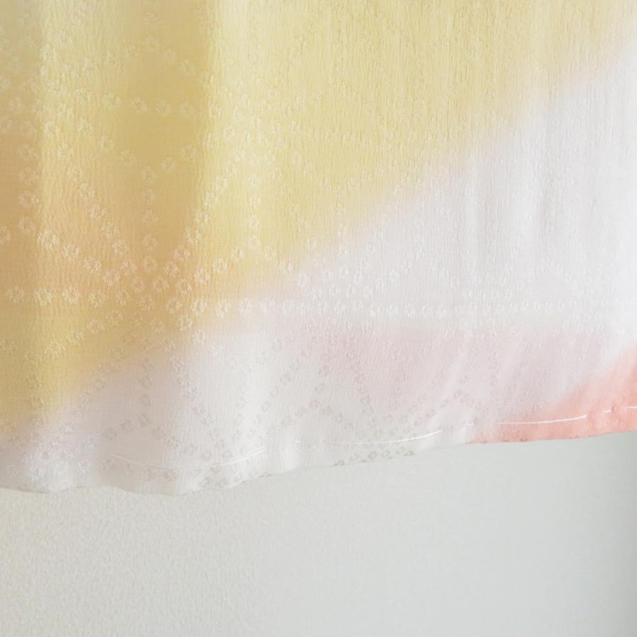 襦袢 長襦袢 白色ｘ薄黄色ｘサーモンピンク色 麻の葉地紋入り ぼかし染め 正絹 半衿付き 広衿 仕立て上がり 女性着物用 身丈135cm |  | 07