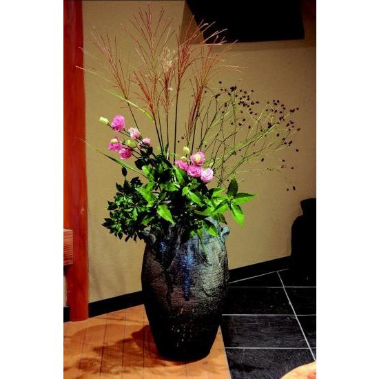 青ビード口耳付き花入れ【信楽陶器卸商業協同組合】 : 滋賀の名品