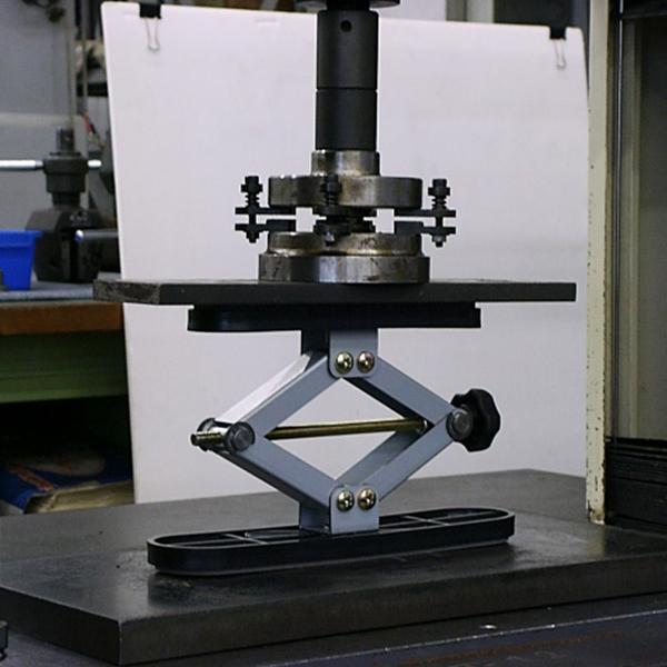 (あすつく) 新工精機:ふんばりくんZ 10cm〜20cm FNB-Z 耐震 転倒防止 防災 突っ張り棒 ポール 強力 ストッパー ふんばりくんZ