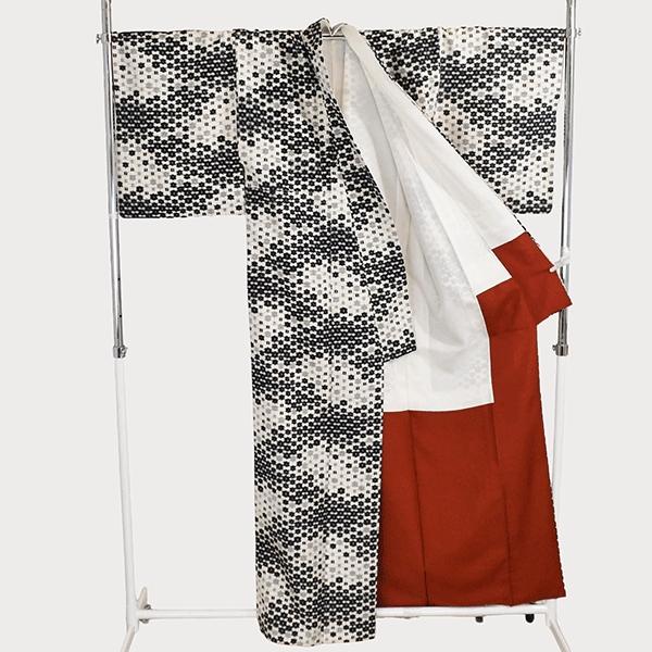 着物 正絹 女性 紬 小紋 袷きもの オフホワイト 黒 身丈167cm 絹100％ 普段着 お稽古 着付け 観劇 和装 カジュアル  5XK030 | ブランド登録なし | 02