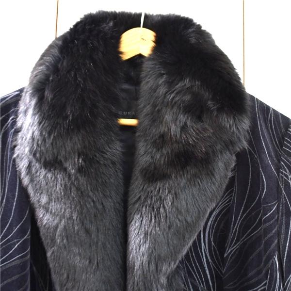 レディース) 新品同様 未使用品 美品 CURASTYLE 毛皮ブルーフォックス ジャケットコート 44 / L 黒 ドイツ製生地 タグ付き 720595 / 6TA038 | ブランド登録なし | 03