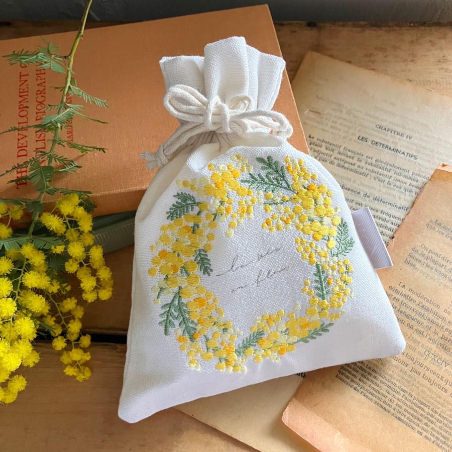 ミモザ バッグ 刺繍 巾着袋 小物入 きんちゃく ふくろ カバン 春