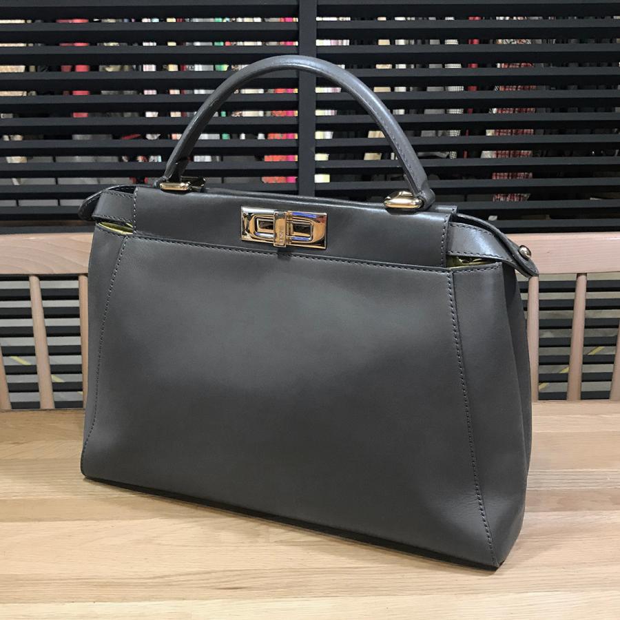FENDI 【美品】フェンディ ピーカブー レギュラー カーフ グレー FENDI 【美品】フェンディ ピーカブー レギュラー カーフ グレー