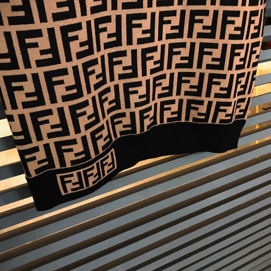 FENDI（フェンディ） 【超美品】フェンディ ズッカ柄 半袖ニット FF