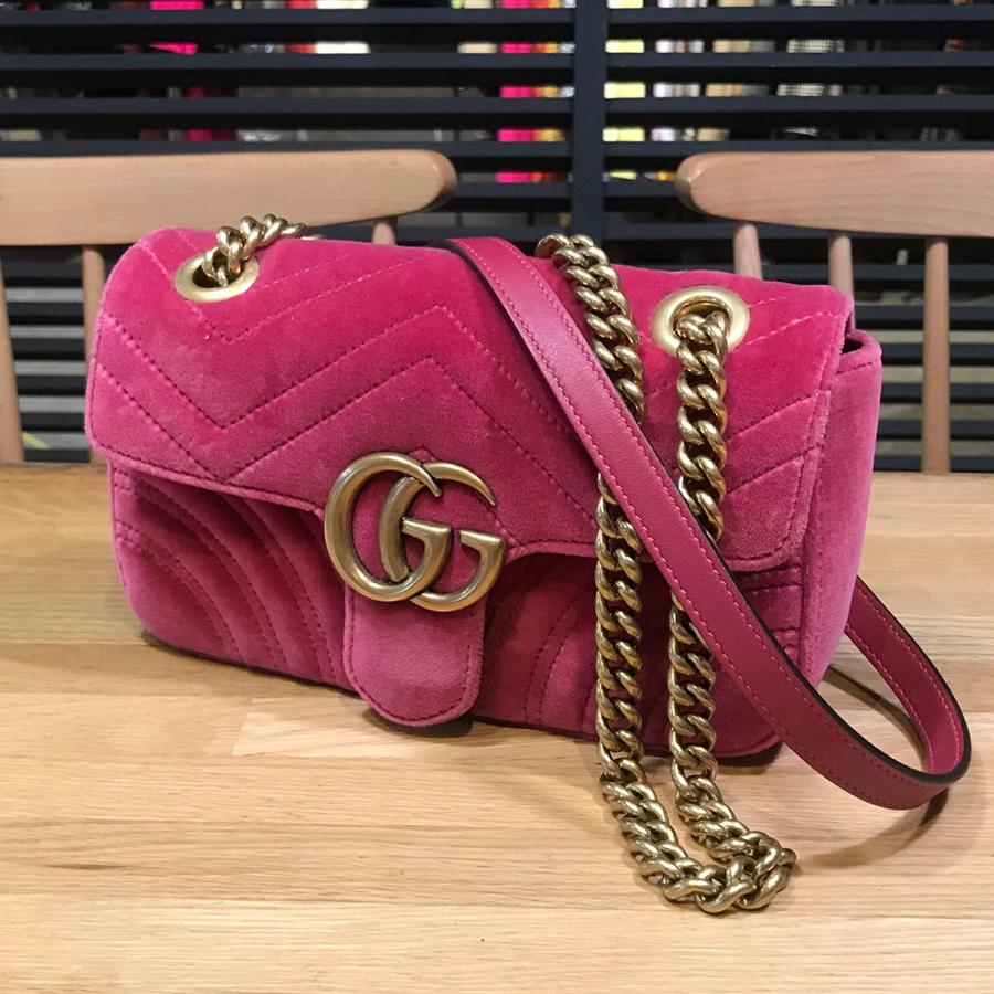 美品】GUCCI ショルダーバッグ GGマーモント-