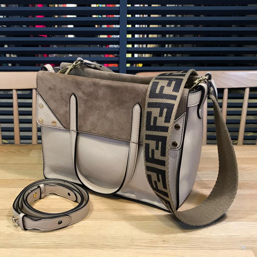 FENDI（フェンディ） 【超美品】フェンディ フリップミディアム