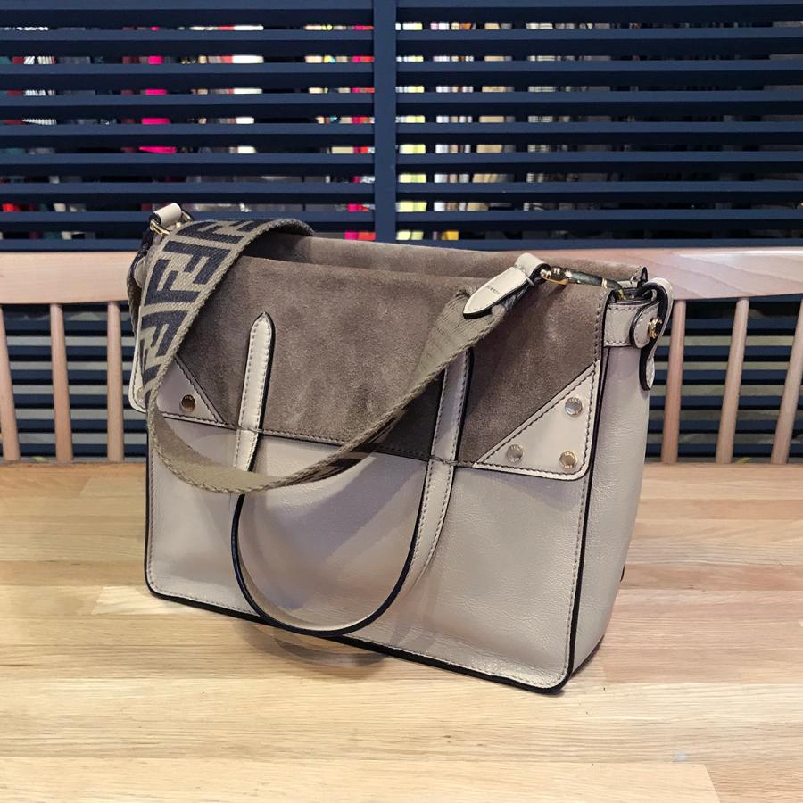 FENDI（フェンディ） 【超美品】フェンディ フリップミディアム
