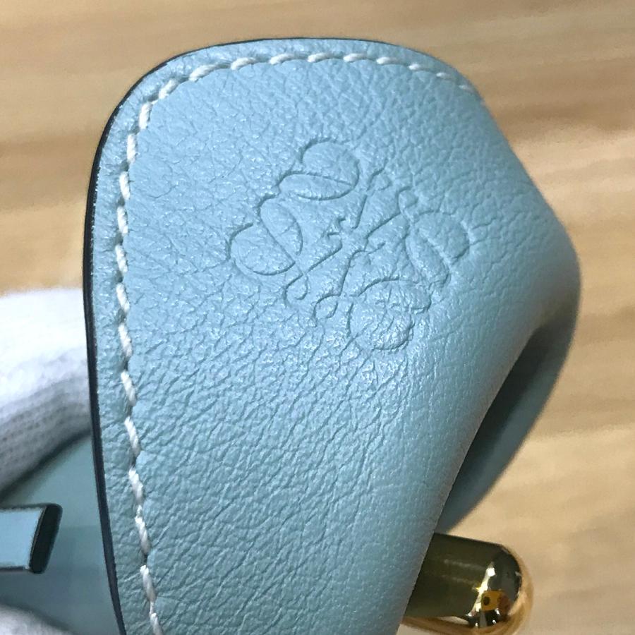 LOEWE 【超美品】ロエベ カラ バッグチャーム オランダカイウ LOEWE 【超美品】ロエベ カラ バッグチャーム オランダカイウ