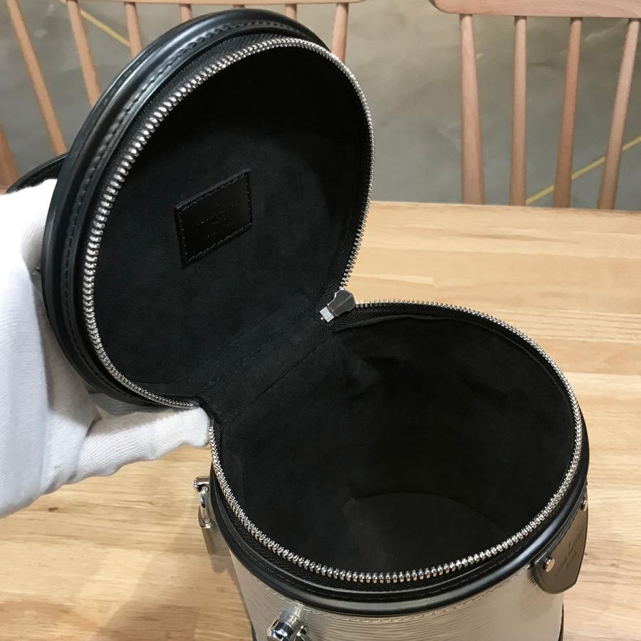 LOUIS VUITTON 【新品同様】ルイヴィトン エピ カンヌ シルバー LOUIS VUITTON 【新品同様】ルイヴィトン エピ カンヌ シルバー