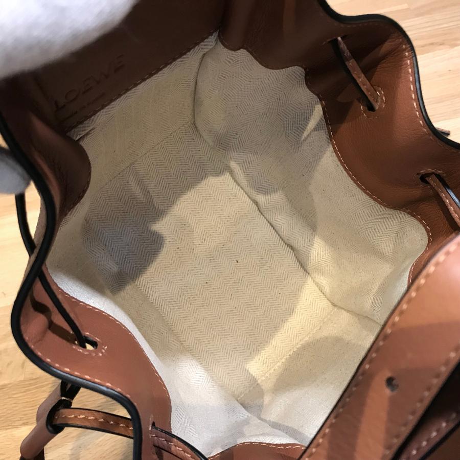 LOEWE 【新品未使用】ロエベ ハンモック ドローストリングバッグ LOEWE 【新品未使用】ロエベ ハンモック ドローストリングバッグ