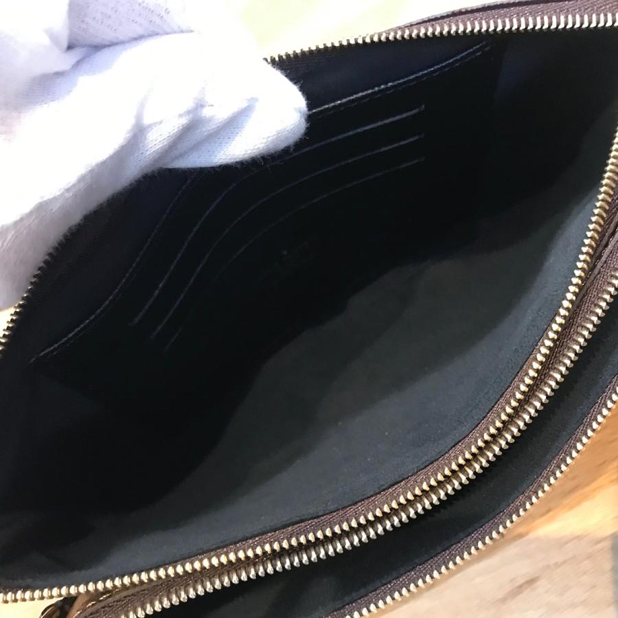 18万 ルイヴィトン モノグラム ジャイアント リバース ポシェット ドゥーブル LOUIS VUITTON（ルイ・ヴィトン） 【新品未使用】ルイヴィトン