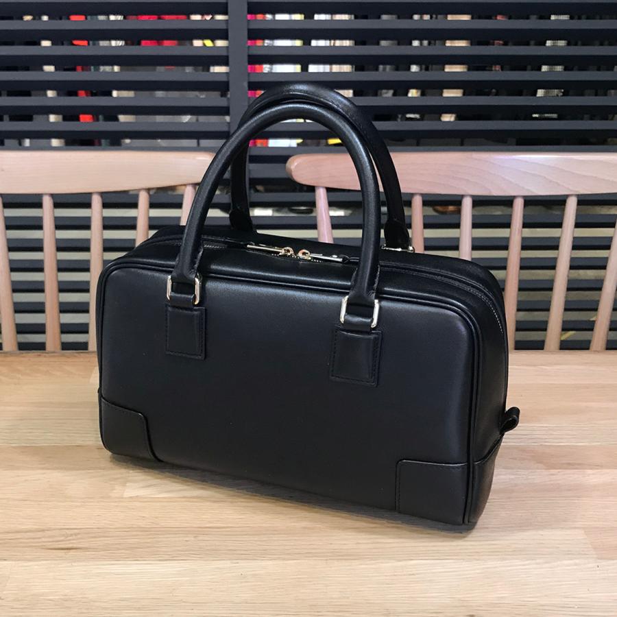 LOEWE 【新品同様】ロエベ アマソナ23 カーフ ブラック ゴールド LOEWE 【新品同様】ロエベ アマソナ23 カーフ ブラック ゴールド