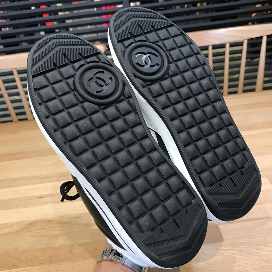 CHANEL 【新品同様】シャネル スニーカー ココマーク レディース CHANEL 【新品同様】シャネル スニーカー ココマーク レディース
