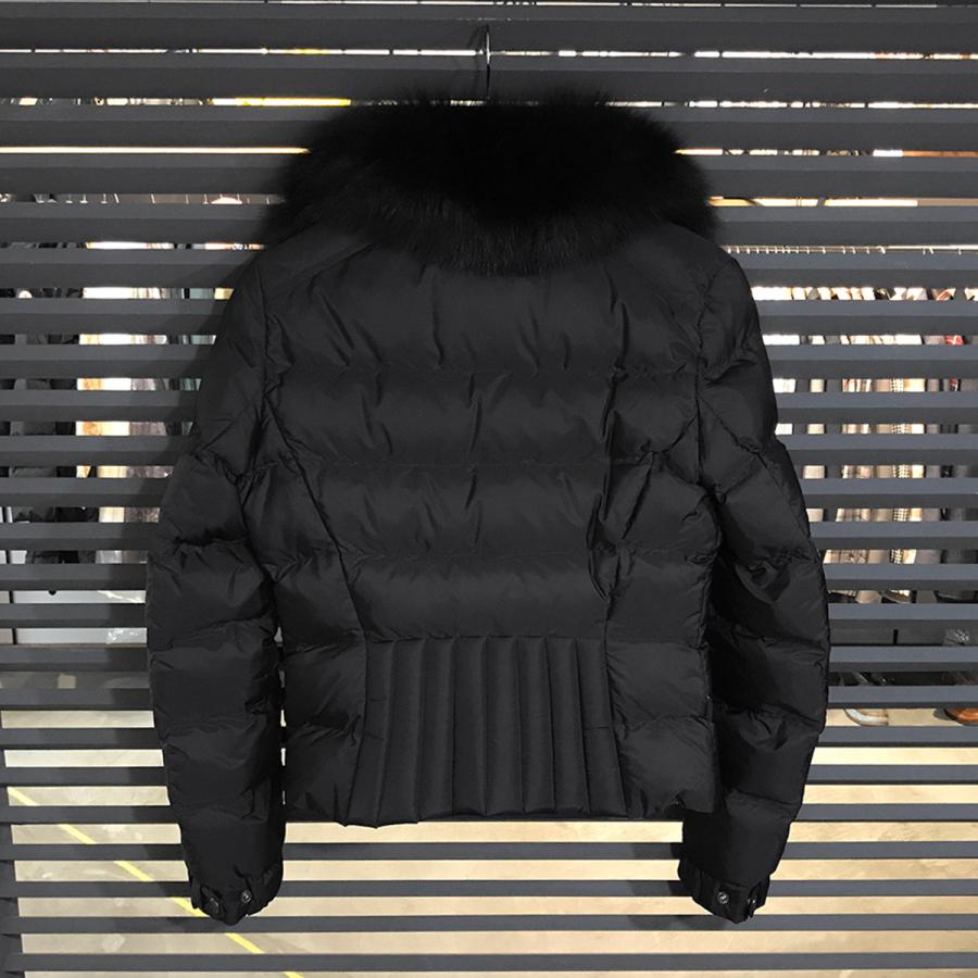 PRADA 【超美品】プラダ ファー付き ダウンジャケット ブラック PRADA 【超美品】プラダ ファー付き ダウンジャケット ブラック