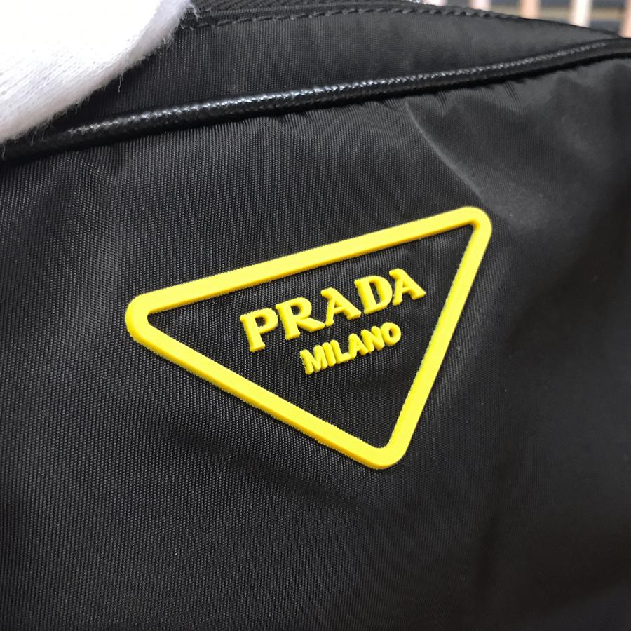 PRADA 【超美品】プラダ ナイロン ボディバッグ ウエストバッグ PRADA 【超美品】プラダ ナイロン ボディバッグ ウエストバッグ