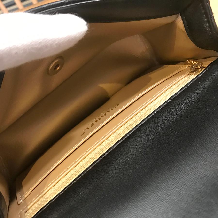 極上美品*CHANEL 即日発送ブラック × ゴールド金具 IMG_6289.jpg?v=1710965140&