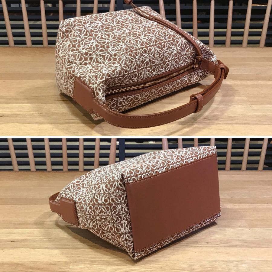 LOEWE 【新品未使用】ロエベ アナグラムジャガードキャンバス LOEWE 【新品未使用】ロエベ アナグラムジャガードキャンバス