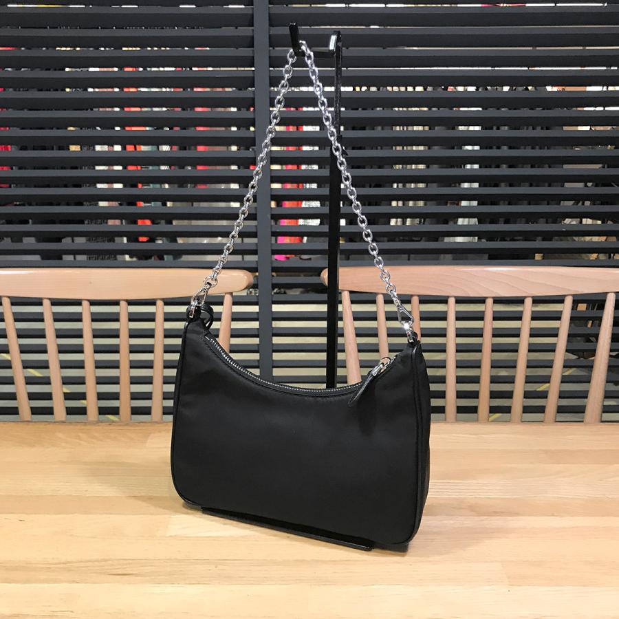 PRADA（プラダ） 【新品同様】プラダ Re-Edition 2005 Re-Nylon