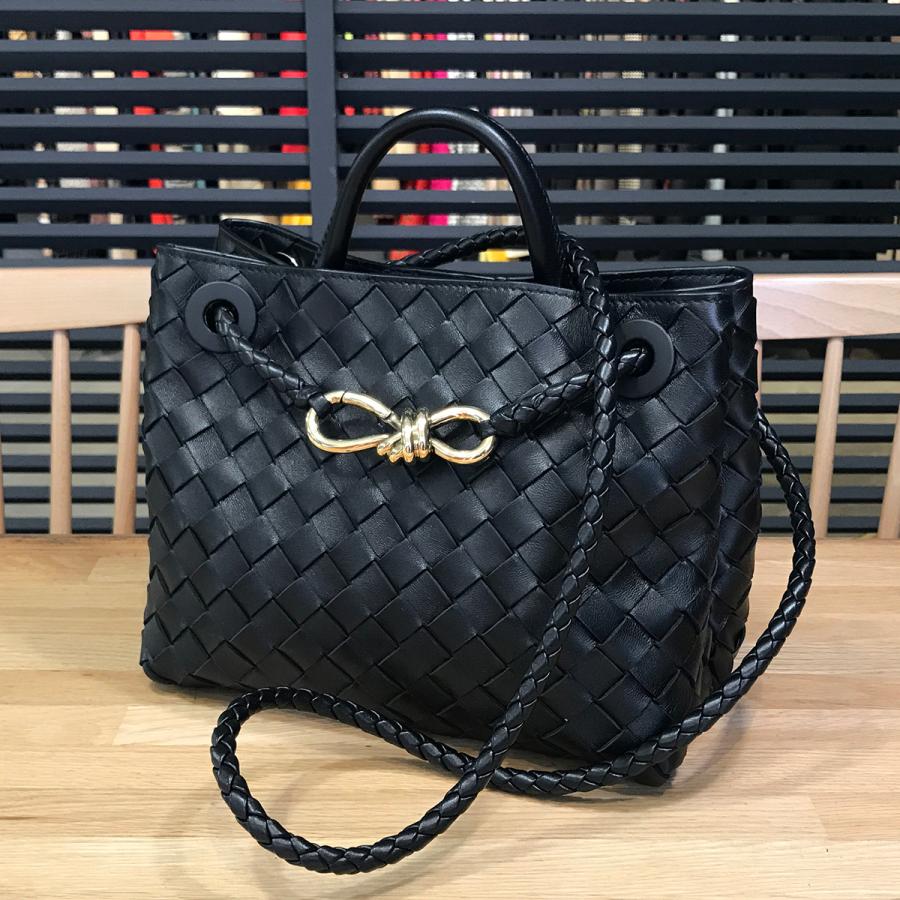 BOTTEGA VENETA（ボッテガ・ヴェネタ） 【新品同様】ボッテガヴェネタ