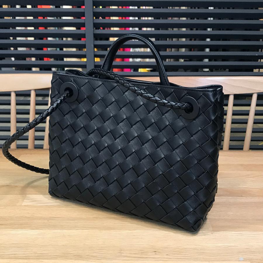 BOTTEGA VENETA（ボッテガ・ヴェネタ） 【新品同様】ボッテガヴェネタ