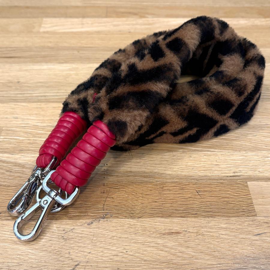 FENDI 【新品同様】フェンディ FF柄 ズッカ柄 ストラップユー ウール 