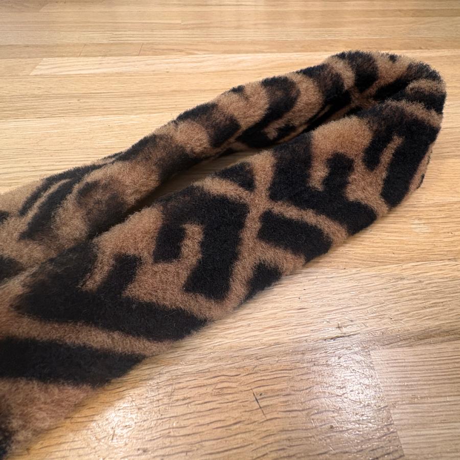 FENDI 【新品同様】フェンディ FF柄 ズッカ柄 ストラップユー ウール 